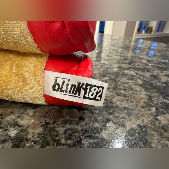 New Blink 182 VIP One More Time Tour Nurse Rabbit Collectible - Picture 3 of 3